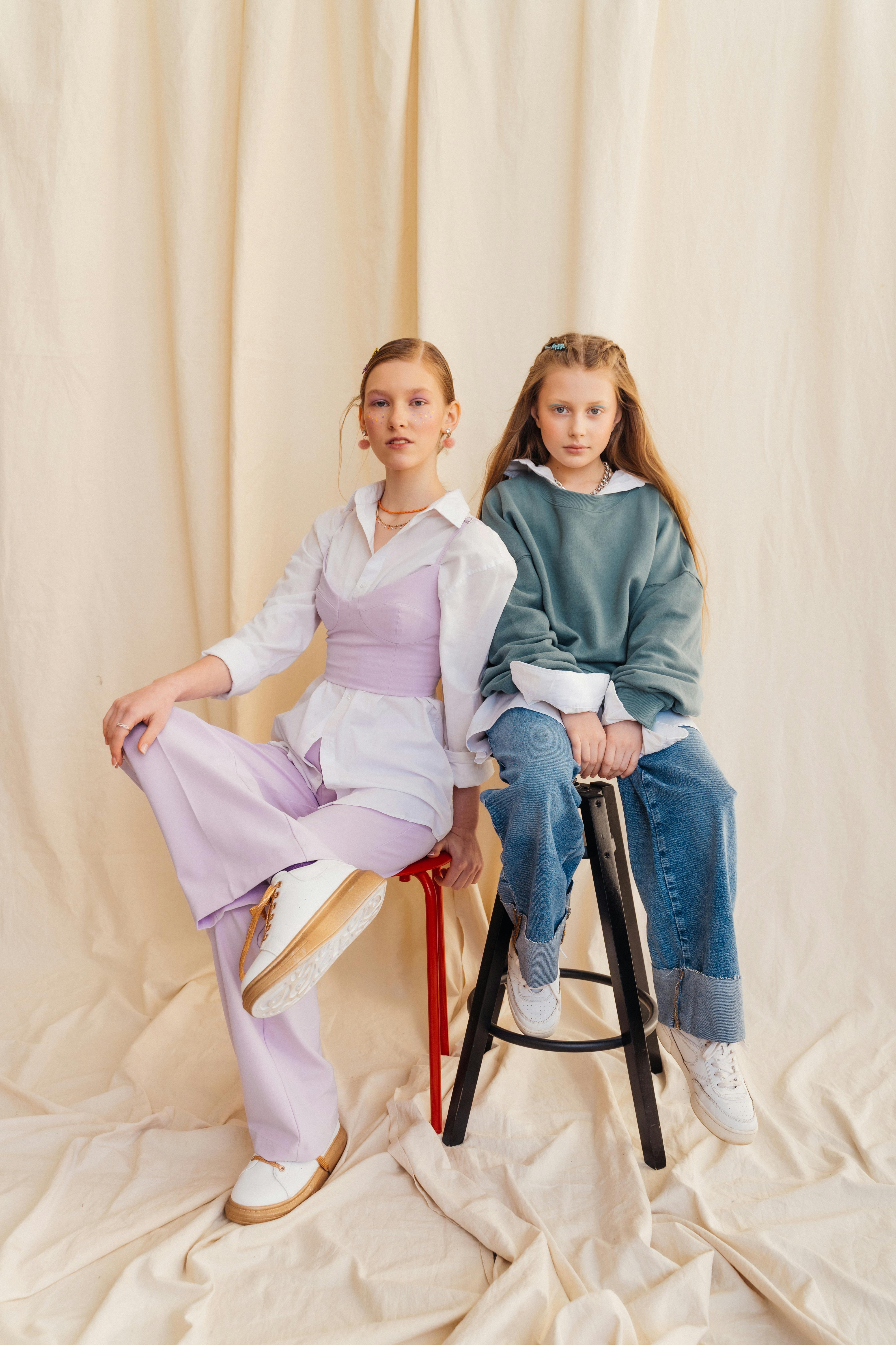 热播内容缩略图：舞台与光圈